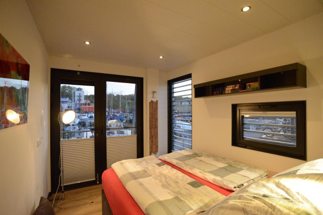 Hausboote und Ferienhäuser Marina Mücheln Mucheln Exterior foto