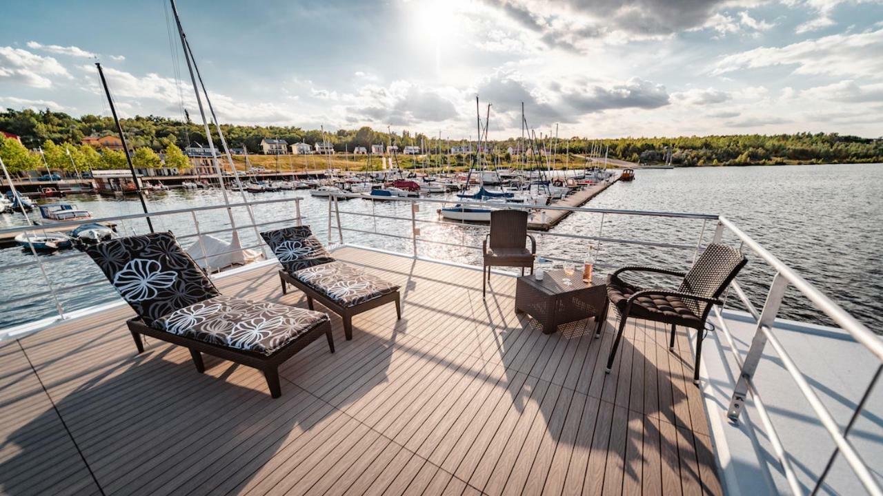 Hausboote und Ferienhäuser Marina Mücheln Mucheln Exterior foto