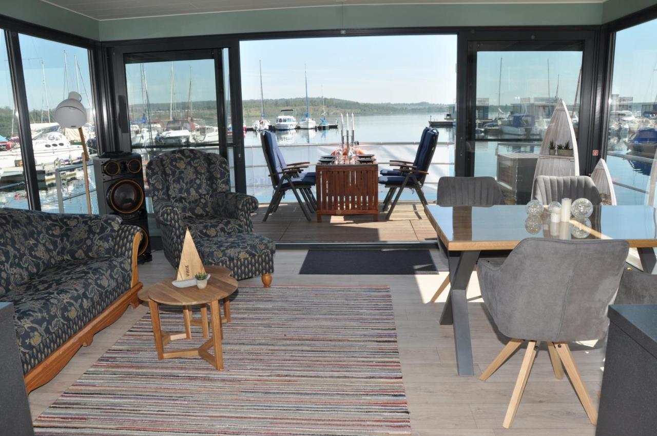 Hausboote und Ferienhäuser Marina Mücheln Mucheln Exterior foto